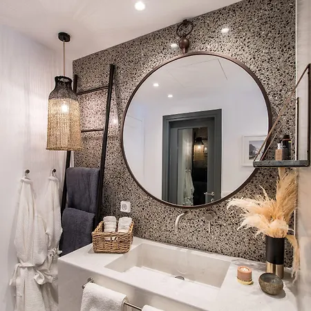 Amelot Art Hotel 4*