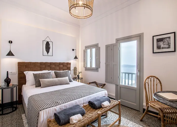 Amelot Art סנטוריני