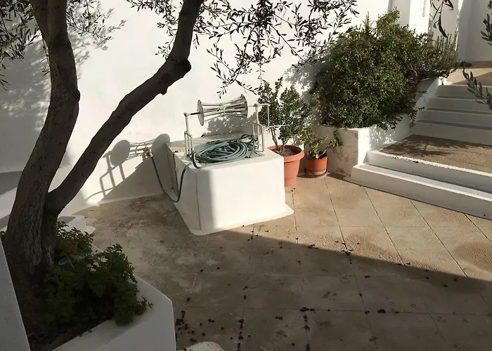 מלון Amelot Art 4*