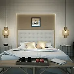 Amelot Art Hotel