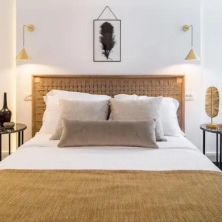 Amelot Art Hotell 4*