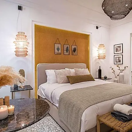 Amelot Art 4* Fira (Santorini)