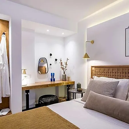 Amelot Art Hotel 4*