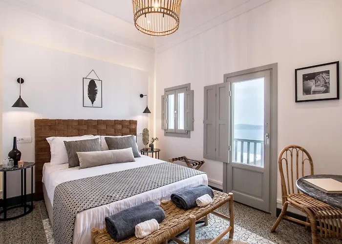 Amelot Art Hotell Fira (Santorini)