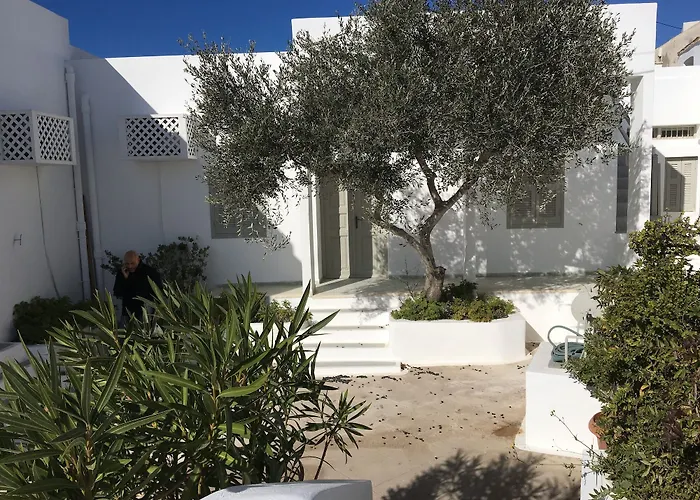 Hotell Amelot Art 4*